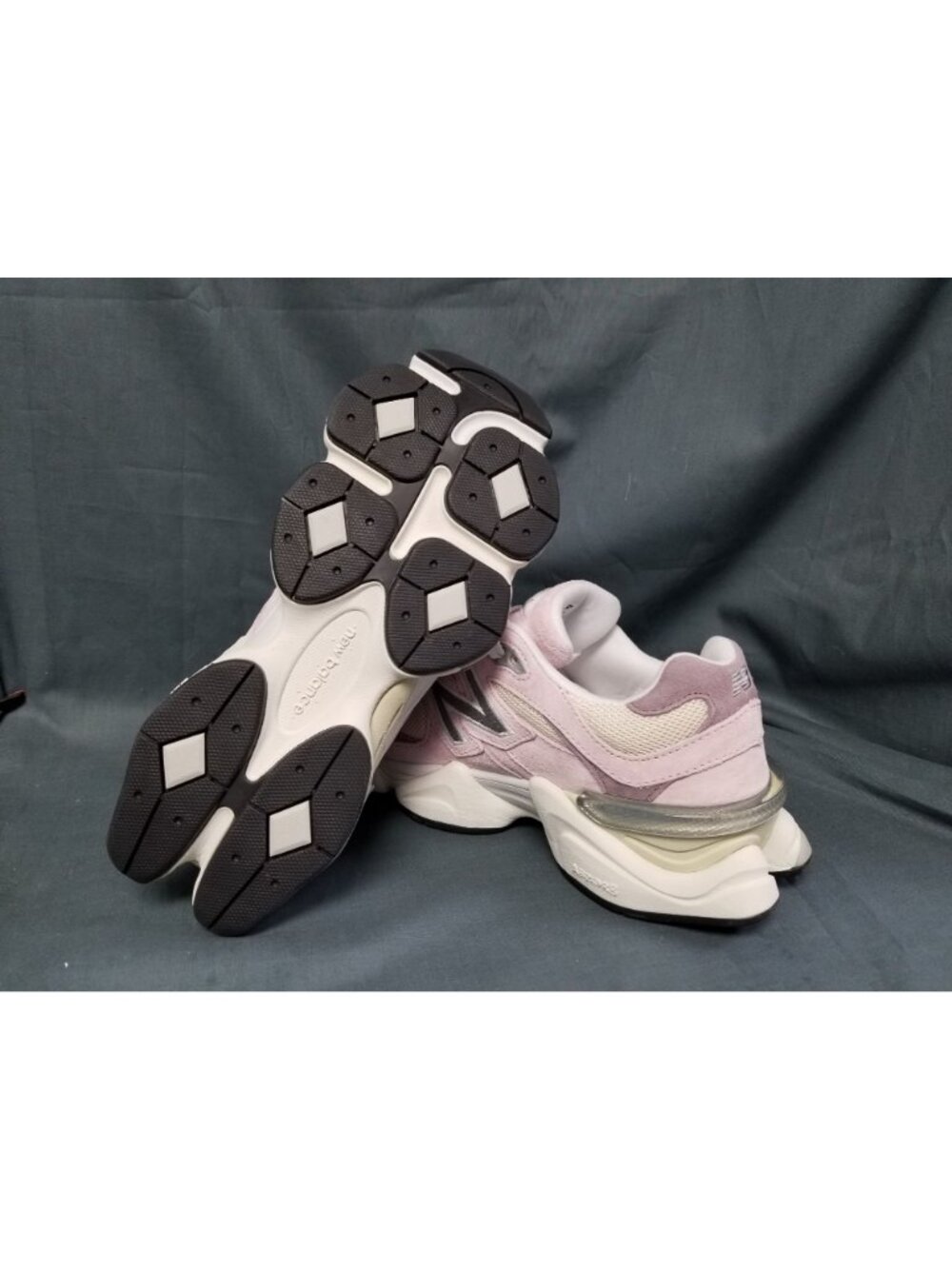 New Balance 9060 Sneakers Rose Sugar U9060LBC Womens Size 7.5 NEW NO BOX! - Picture 2 of 11